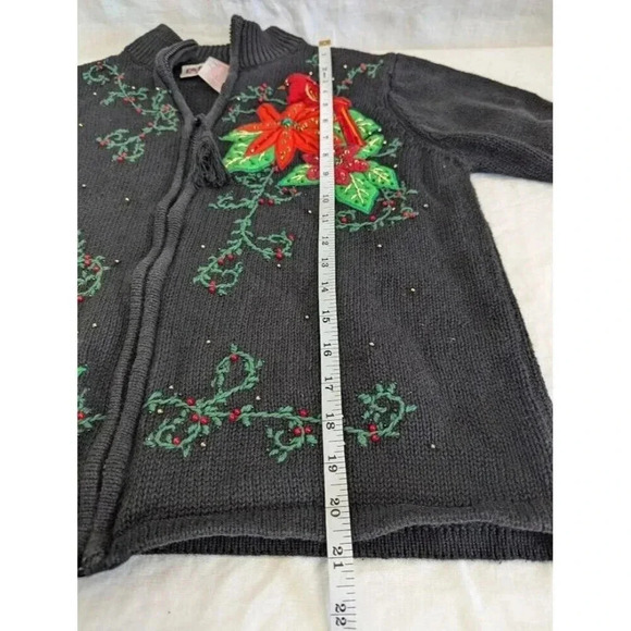Poinsettia and cardinal holiday zip up cardigan sweater, black women's size 12 - Picture 9 of 9